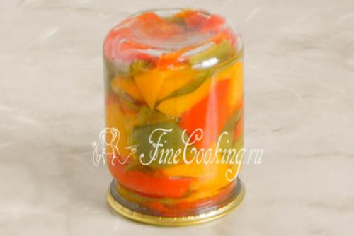 Перец с петрушкой и чесноком на зиму без стерилизации. Перец маринованный на зиму, простой рецепт с чесноком (без стерилизации) 19