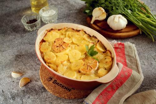 Картошка в духовке с майонезом и яйцом. Картошка с чесноком и майонезом в духовке