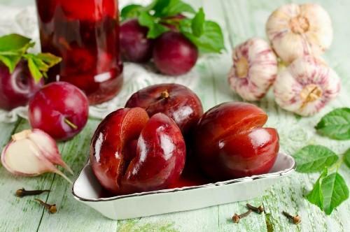 Слива в собственном соку без стерилизации на зиму. Сливы в собственном соку на зиму 12