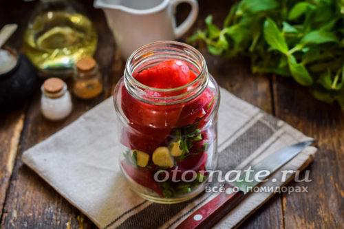 Маринованный перец с чесноком и петрушкой на зиму. Пикантный маринованный болгарский перец — вкус поражает