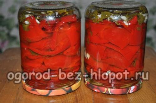 Перцы маринованные с чесноком и петрушкой. Маринованный сладкий болгарский перец с петрушкой и чесноком на зиму