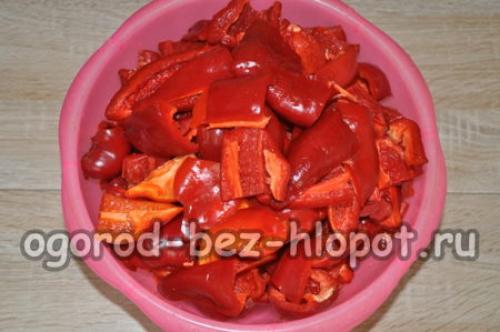 Перцы маринованные с чесноком и петрушкой. Маринованный сладкий болгарский перец с петрушкой и чесноком на зиму