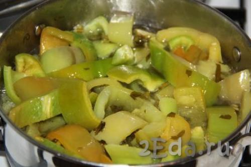 Перец с петрушкой и чесноком. Процесс приготовления 03