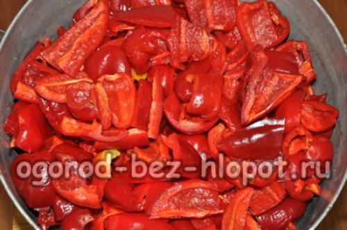 Перцы маринованные с чесноком и петрушкой. Маринованный сладкий болгарский перец с петрушкой и чесноком на зиму