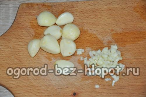 Закусочный перец с чесноком и петрушкой. Как приготовить маринованный перец с чесноком и петрушкой