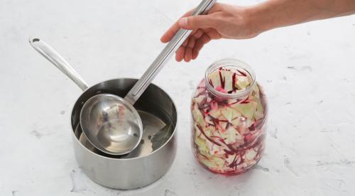 Капуста суточная с чесноком и морковью. Суточная капуста с морковью и чесноком быстрого приготовления 23