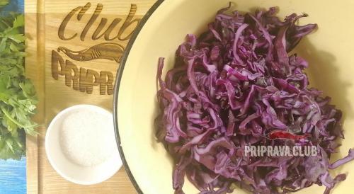 Салат с синей капустой и сыром. Пошаговое описание