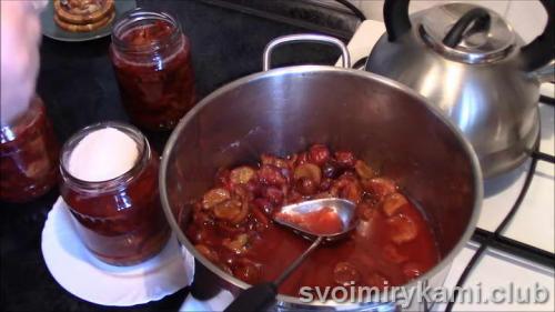 Сливы в собственном соку на зиму рецепты на 1 литровую банку. Вкусная слива в собственном соку на зиму