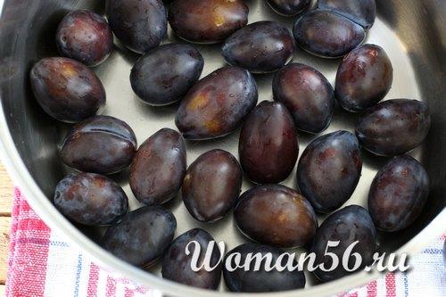 Сливы маринованные по кавказски. Слива маринованная на зиму. Рецепт с фото