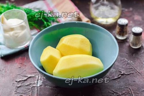 Картошка в духовке с чесноком сыром и майонезом. Картошка под сыром с майонезом в духовке 27