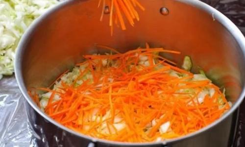 Салат из капусты и перца на зиму без стерилизации. Салат из капусты на зиму в банках без стерилизации — очень вкусный и нежный