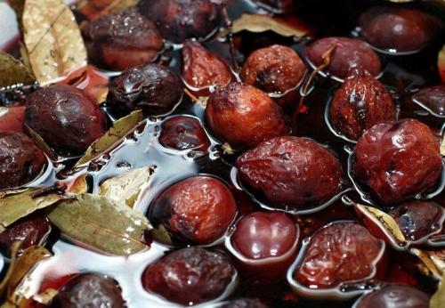 Сливы маринованные по кавказски. Как я сливы мариную: та самая пряная слива! Записывайте рецепт: ее всегда мало! И хитрости пригодятся