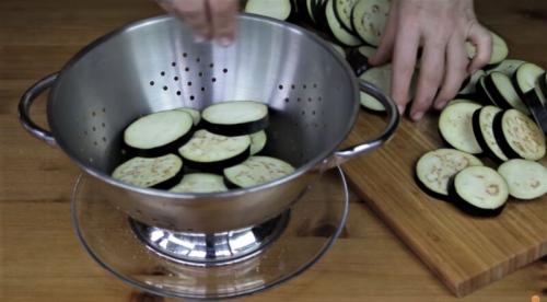 Мусака рецепт с баклажанами и фаршем и картофелем. Мусака по-гречески с баклажанами — классический рецепт