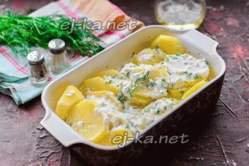 Картошка в духовке с чесноком сыром и майонезом. Картошка под сыром с майонезом в духовке 33