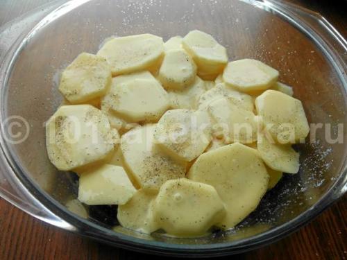 Картошка в духовке с майонезом и колбасой. Пошаговый рецепт приготовления: