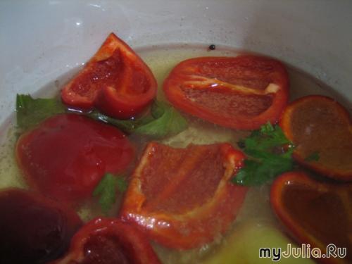 Маринованный перец с чесноком и сельдереем. Перец с листьями сельдерея (и на лето и на зиму)