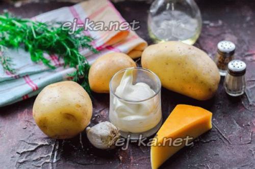 Картошка с сыром майонезом и чесноком в духовке. Картошка под сыром с майонезом в духовке 27