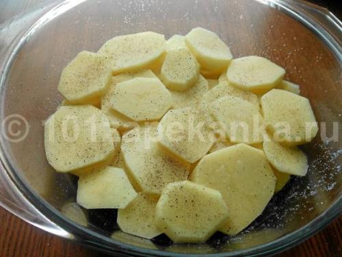 Картошка в духовке с майонезом и колбасой. Пошаговый рецепт приготовления: