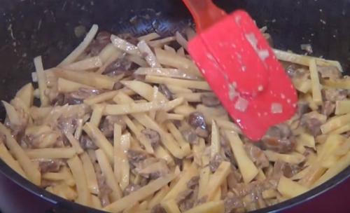 Как приготовить рыжики в сметане. Рецепт вкусных рыжиков в сметане