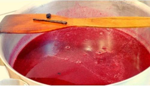 Желе из красной смородины без варки. Желе из красной смородины на зиму без желатина - самый простой рецепт без стерилизации