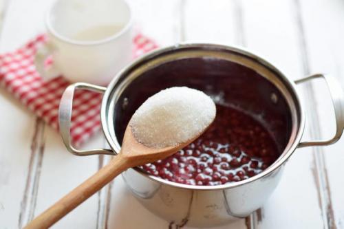 Варенье из красной смородины пятиминутка рецепт. Варенье из красной смородины: 9 простых рецептов на зиму