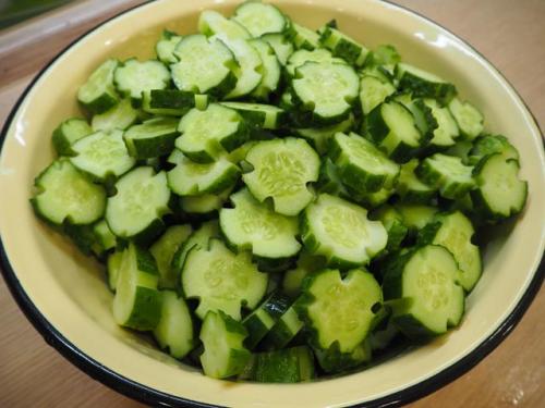 Салатные огурцы на зиму. Салаты из огурцов на зиму — самые вкусные рецепты «Пальчики оближешь»