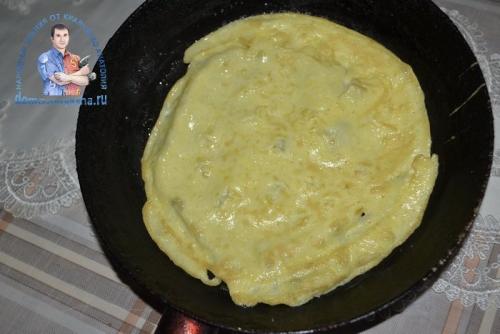 Салат с яичным блином и курицей и огурцом. Салат Загадка с яичными блинчиками и курицей. Обалденная вкуснятина со свежим огурцом