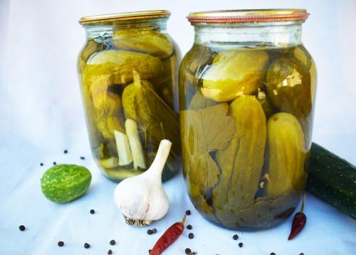 Вкусные огурцы на зиму в литровых банках. Огурцы на зиму в банках – 8 самых вкусных рецептов