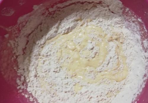 Шарлотка без яиц и кефира в мультиварке. Вкусная шарлотка на кефире с абрикосами