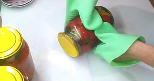 Как закрыть крупные помидоры порезанные на зиму без стерилизации. Помидоры резаные с маслом и луком — самые вкусные рецепты на зиму