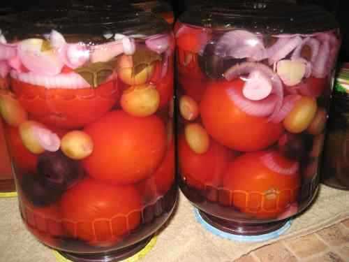 Как закрыть крупные огурцы на зиму хрустящие. Маринованные крупные огурцы 05