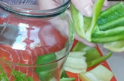 Маринованные маленькие огурцы. Хрустящие маринованные огурцы на зиму — на 1,5 литровую банку