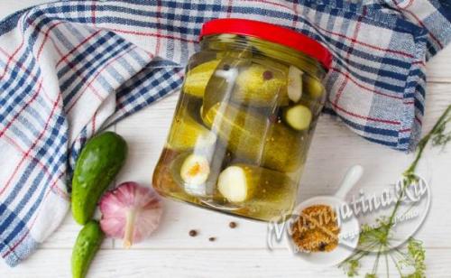 Маринованные корнишоны, как магазинные с уксусом. Хрустящие маринованные огурцы, как магазинные