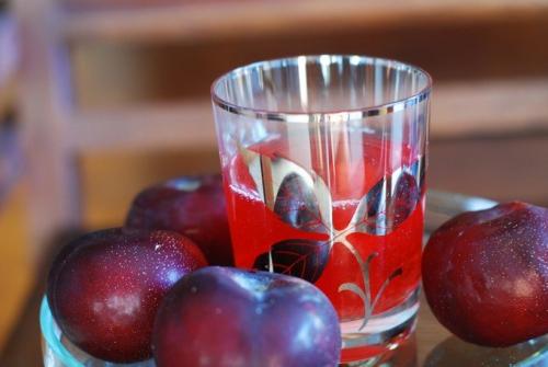 Компот из слив с косточками пить сразу. Компот по быстрому. Для летних напитков.