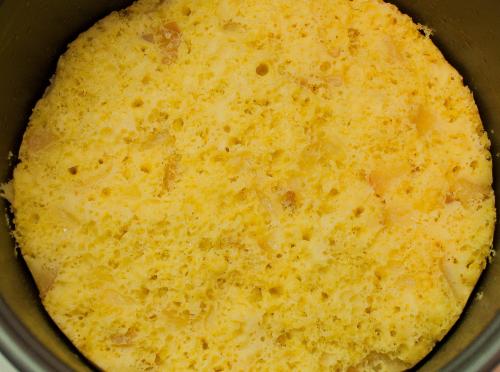 Шарлотка в мультиварке Поларис 0517 с яблоками. Шарлотка в мультиварке Поларис. Как сделать шарлотку в мультиварке Поларис. Рецепты приготовления шарлотки в мультиварке Поларис 20