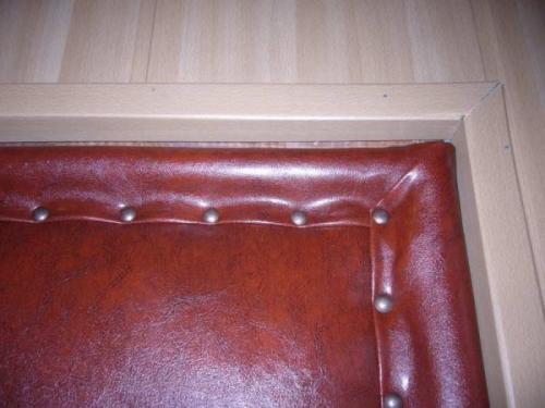 Как сделать валик для утепления двери. Утепление входной двери в частном доме