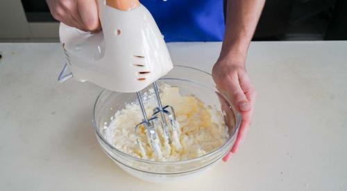 Шарлотка с яблоками в духовке на майонезе. Рецепт шарлотки на майонезе 12