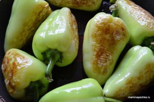 Жареный перец на зиму без воды. Рецепт 2, пошаговый: жареный болгарский перец