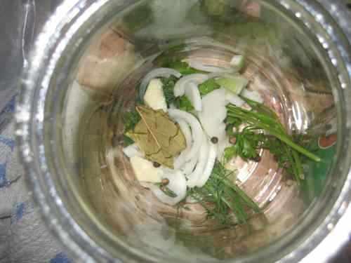 Как закрыть крупные огурцы на зиму хрустящие. Маринованные крупные огурцы 07