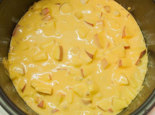 Шарлотка в мультиварке Поларис 0517 с яблоками. Шарлотка в мультиварке Поларис. Как сделать шарлотку в мультиварке Поларис. Рецепты приготовления шарлотки в мультиварке Поларис 19