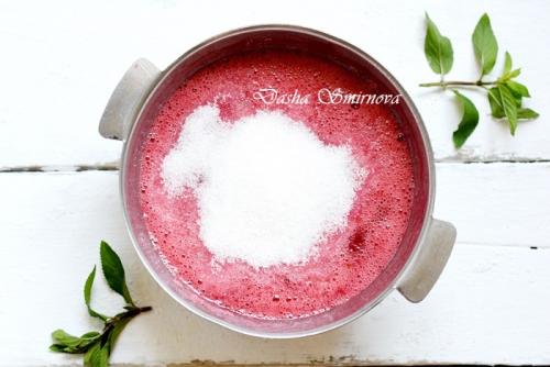 Как варить варенье из красной смородины пятиминутка. Варенье пятиминутка из красной смородины. Простой рецепт на зиму