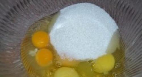 Шарлотка без яиц без кефира. Постная шарлотка с яблоками без яиц 25