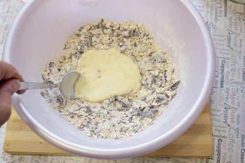 Шарлотка с овсянкой и яблоками без муки. 