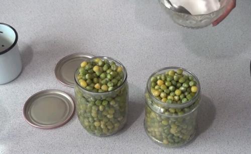 Консервирование зеленого горошка с уксусом в домашних условиях на зиму. Консервированный зеленый горошек в домашних условиях на зиму 04