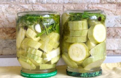 Маринованные хрустящие кабачки на зиму. Маринованные кабачки на зиму без стерилизации