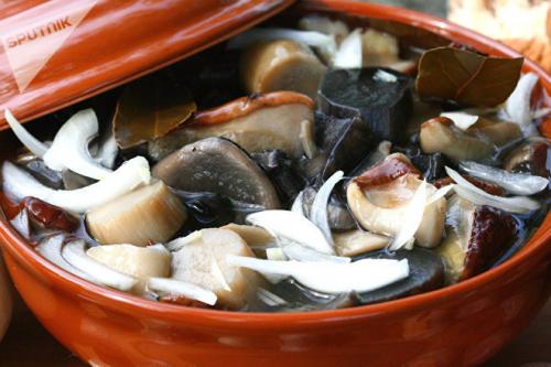 Маринад для грибов. Грибы, маринованные в классическом стиле