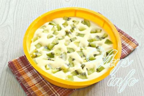 Шарлотка в мультиварке с персиками рецепт. Шарлотка с персиками в мультиварке 13