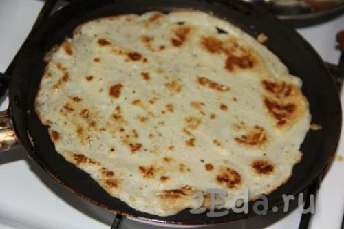 Салат разбойничий с курицей и блинами. Салат с курицей и яичными блинчиками 25