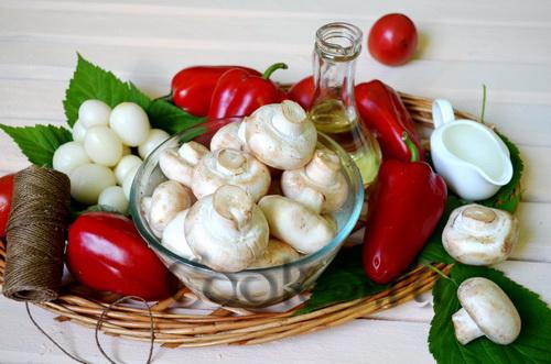Консервы из грибов на зиму. Консервирование грибов шампиньонов на зиму в банках с овощами 04