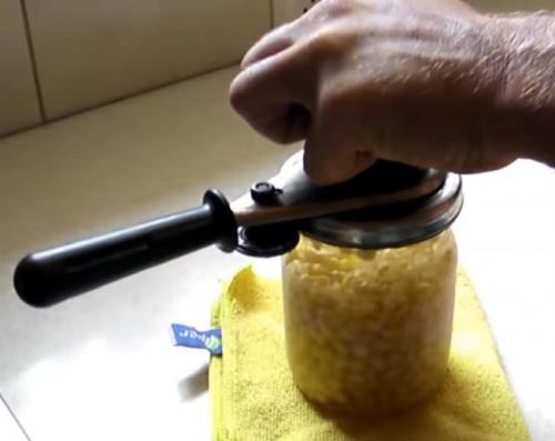 Консервированная кукуруза в початках в домашних условиях рецепт. Кукуруза на зиму в домашних условиях